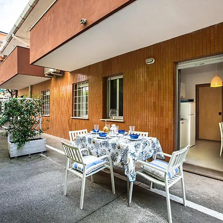 Lina * Lignano Sabbiadoro